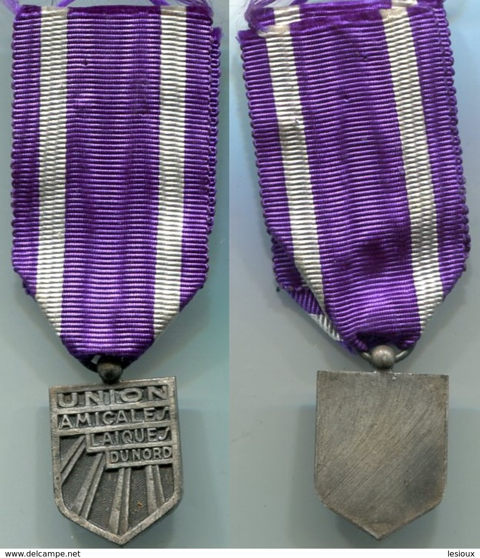 M240 MEDAILLE UNION AMICALES LAIQUES DU NORD NIVEAU ARGENT - France