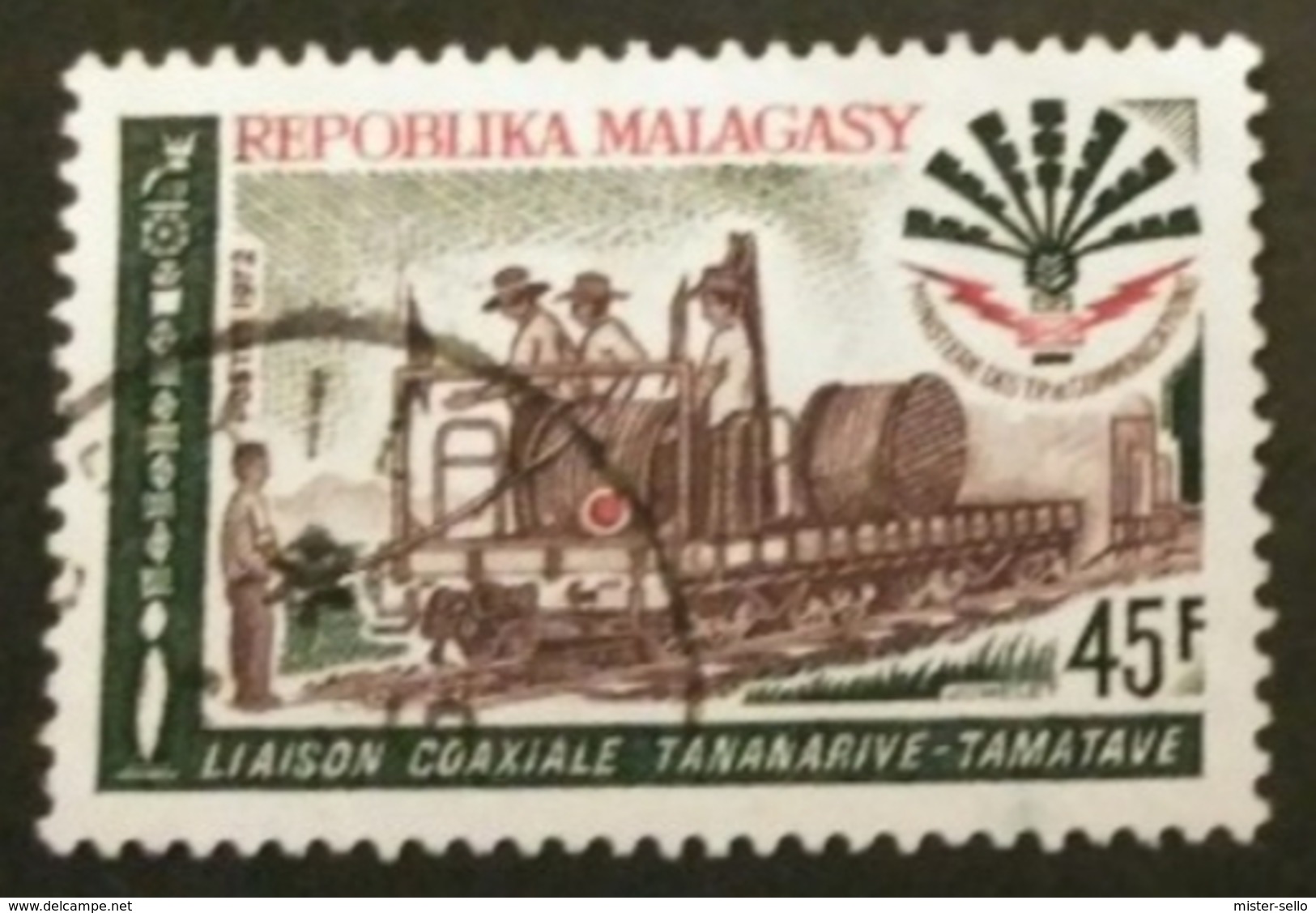 MADAGASCAR 1972 Laying Of A Coaxial Cable Between Antananarivo And Tamatave. USADO - USED. - Madagascar (1960-...)