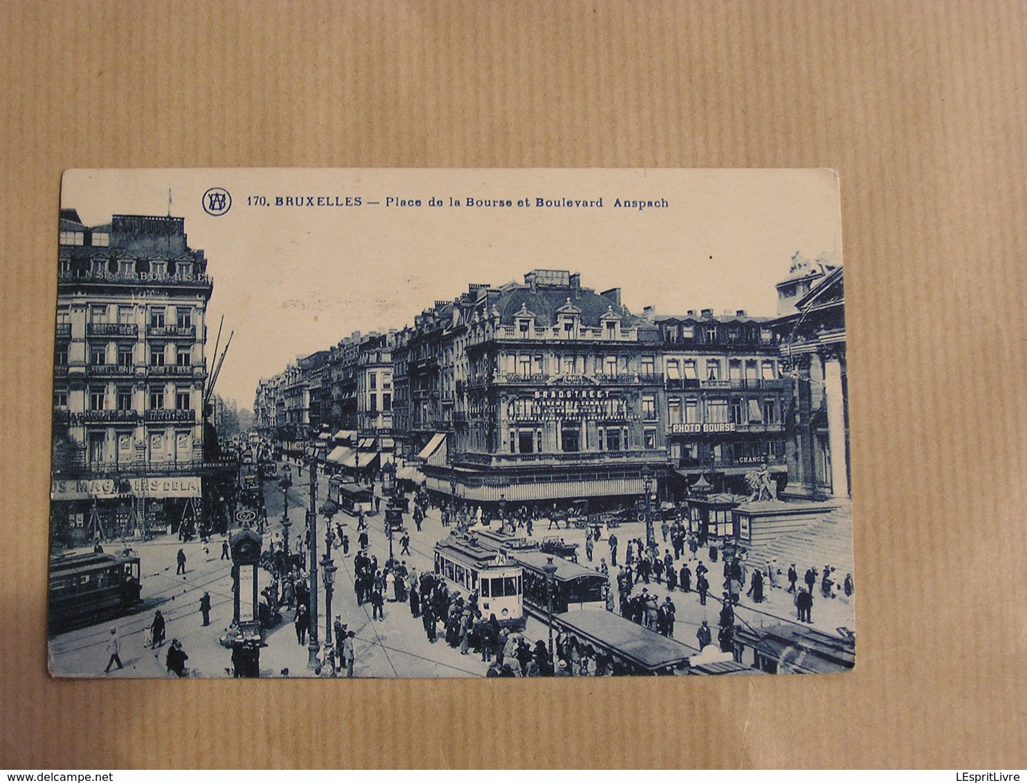 BRUXELLES Place De La Bourse Et Boulevard Anspach Animée Tram Tramways Vicinal  Carte Postale Postkaart - Tram