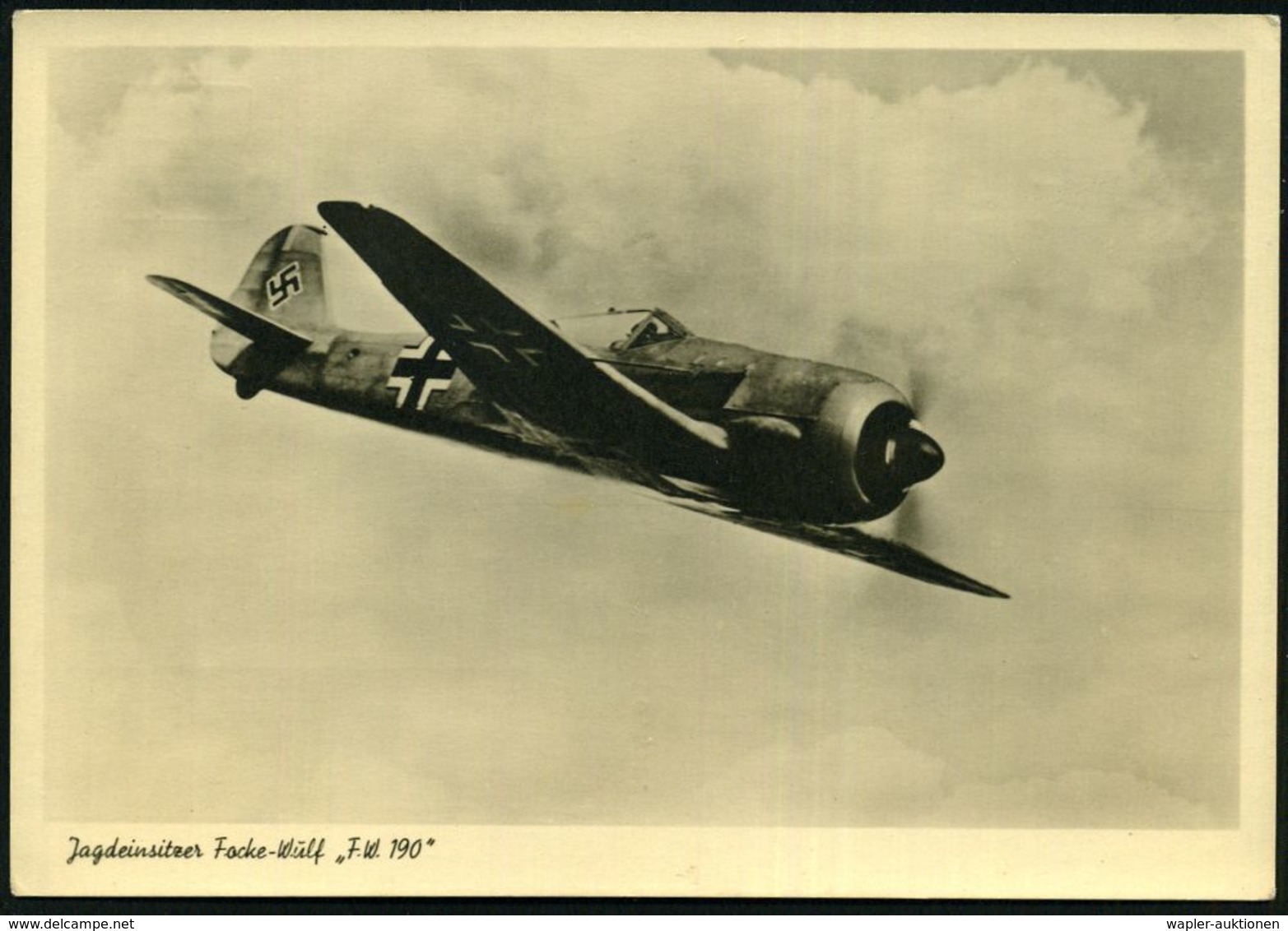 DEUTSCHES REICH 1942 (ca.) S/w.-Foto-Ak.: Jagdeinsitzer Focke-Wulf "F.W. 190", Rs Flugzeug-Silhouetten (Freigabevermerk: - Vliegtuigen