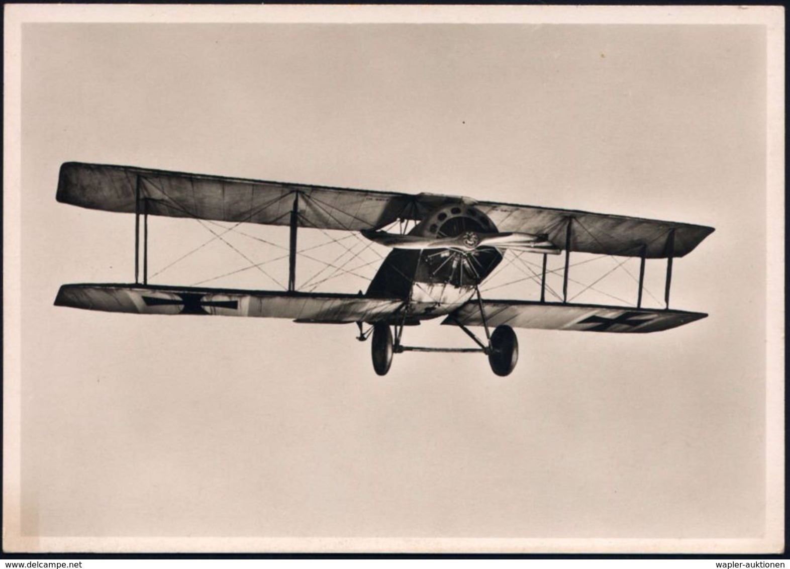 Berlin 1930 (ca) 2 Orig. S/w.-Foto-Ak: Fliegerhauptmann Boelcke Bzw. Museum Zeughaus Berlin, Boelckes Kampfflugzeug (amt - Aerei