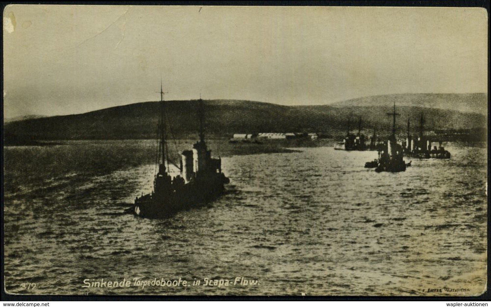 DEUTSCHES REICH /  GROSSBRITANNIEN 1919 (Juni) S/w.-Foto-Ak.: Sinkende Torpedoboote In Scapa Flow (etw. Runde Ecken) Ung - Maritiem