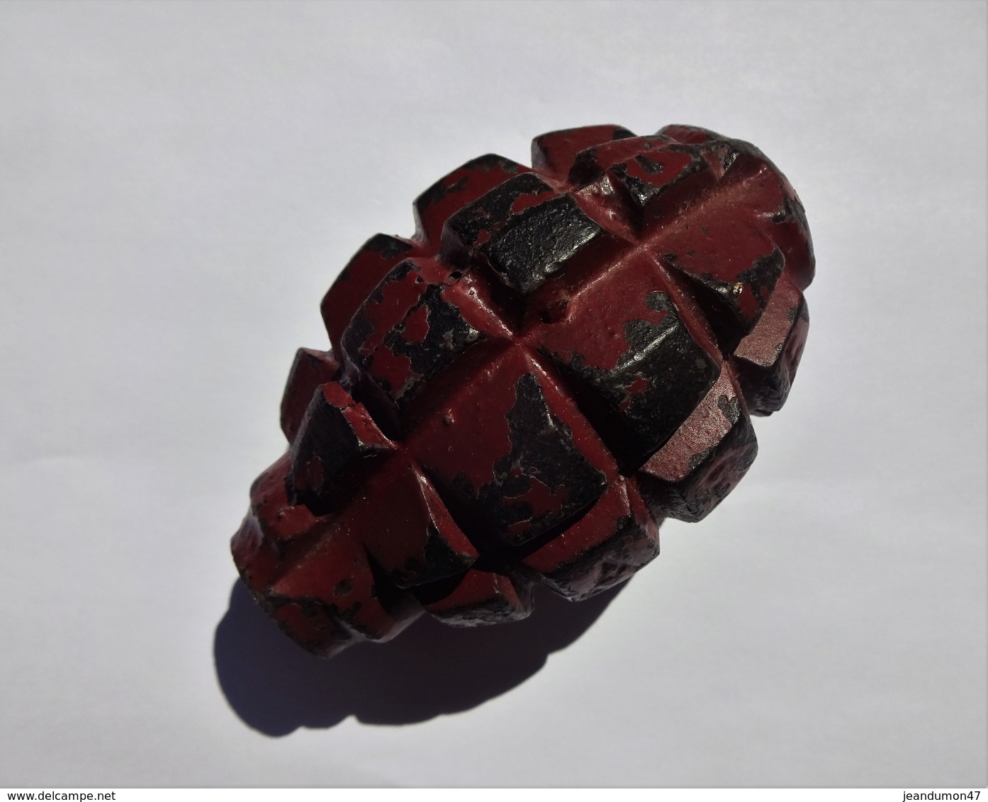 GRENADE INOFFENSIVE SANS BOUCHON ALLUMEUR MODELE D F 35 INSCRIPTION CORPS DE GRENADE A.R.E. - Armes Neutralisées