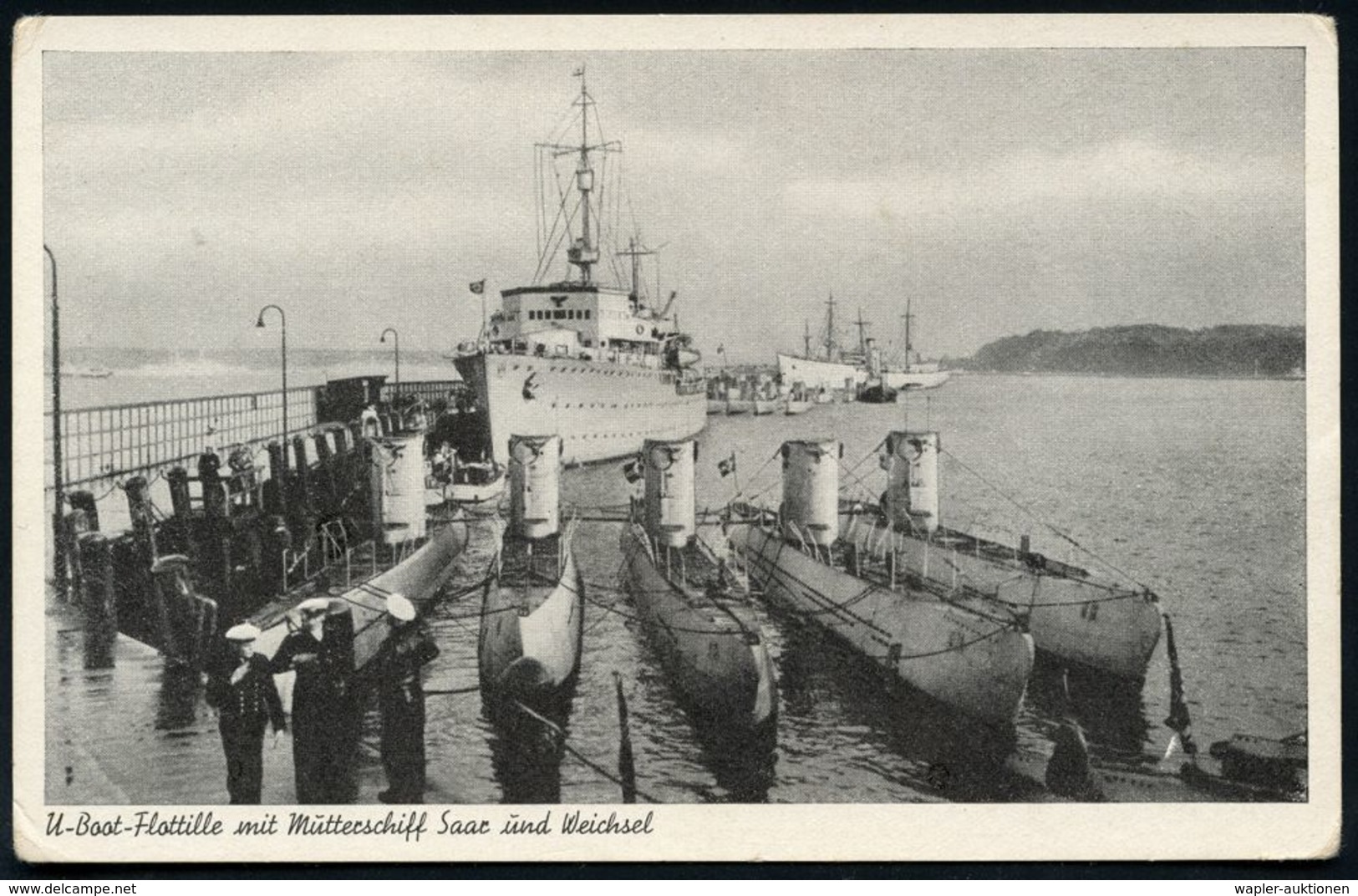 DEUTSCHES REICH 1938 (ca.) S/w.-Foto-Ak.: U-Boot-Flottille Mit Mutterschiff Saar U. Weichsel , Ungebr. (Verlag J. Simons - Duikboten
