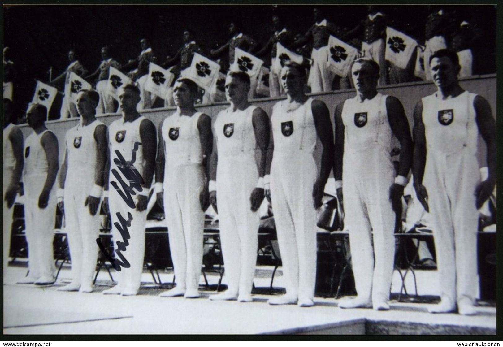 Berlin-Deutschlandhalle 1936 S/w.-Foto: Deutsche Turnmannschaft Mit Walter Steffens + Orig. Autogr. "Walter Steffens" =  - Gymnastique