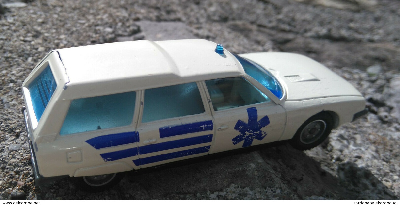 Solido Ambulance CITROËN CX Break 2400. - Jouets Anciens