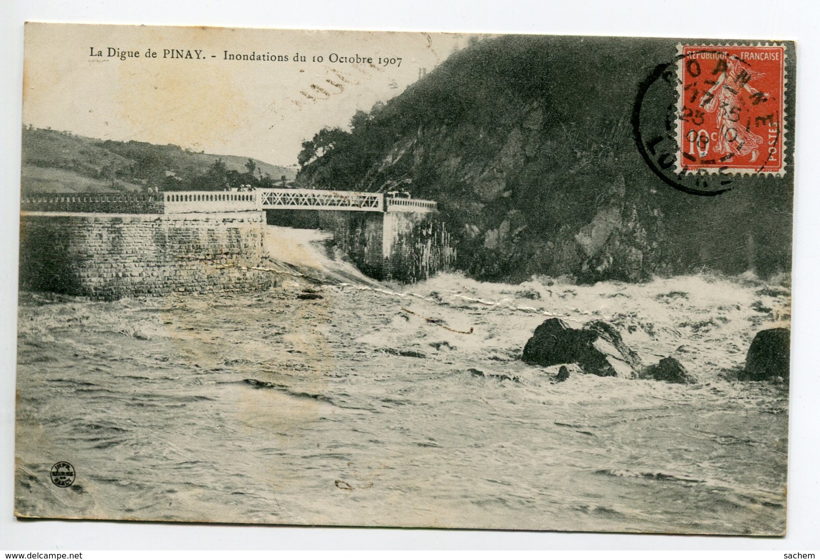 42 PINAY La Digue Pendant Inondations Du 10 Octobre 1907 écrite Timbrée    D08 2019 - Other & Unclassified