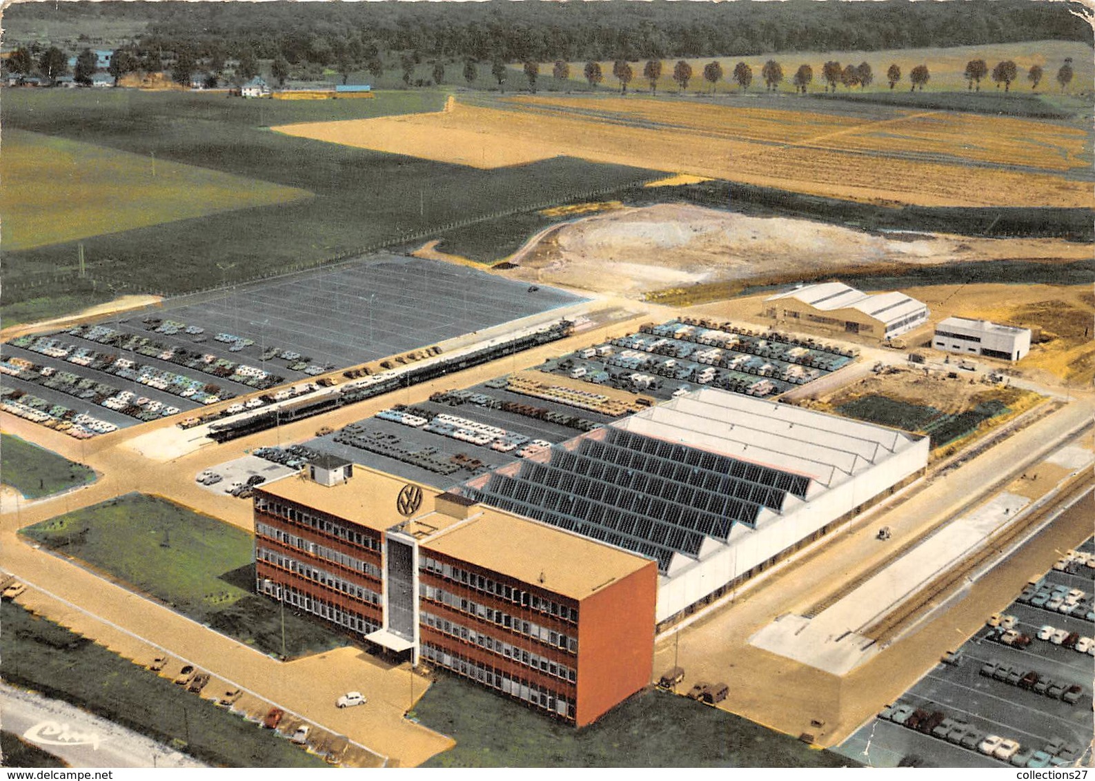 02-VILLERS-COTTERETS- VUE AERIENNE LES USINES VOLKWAGEN - Villers Cotterets