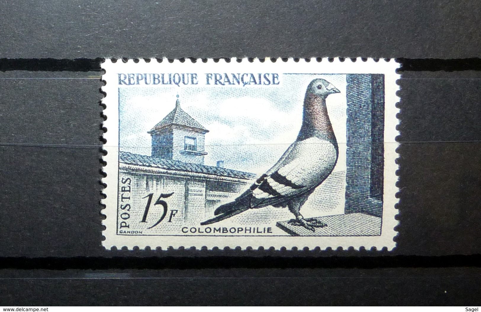 FRANCE 1957 N°1091 ** (COLOMBOPHILIE. 15F BLEU-NOIR ET LILAS) - Unused Stamps