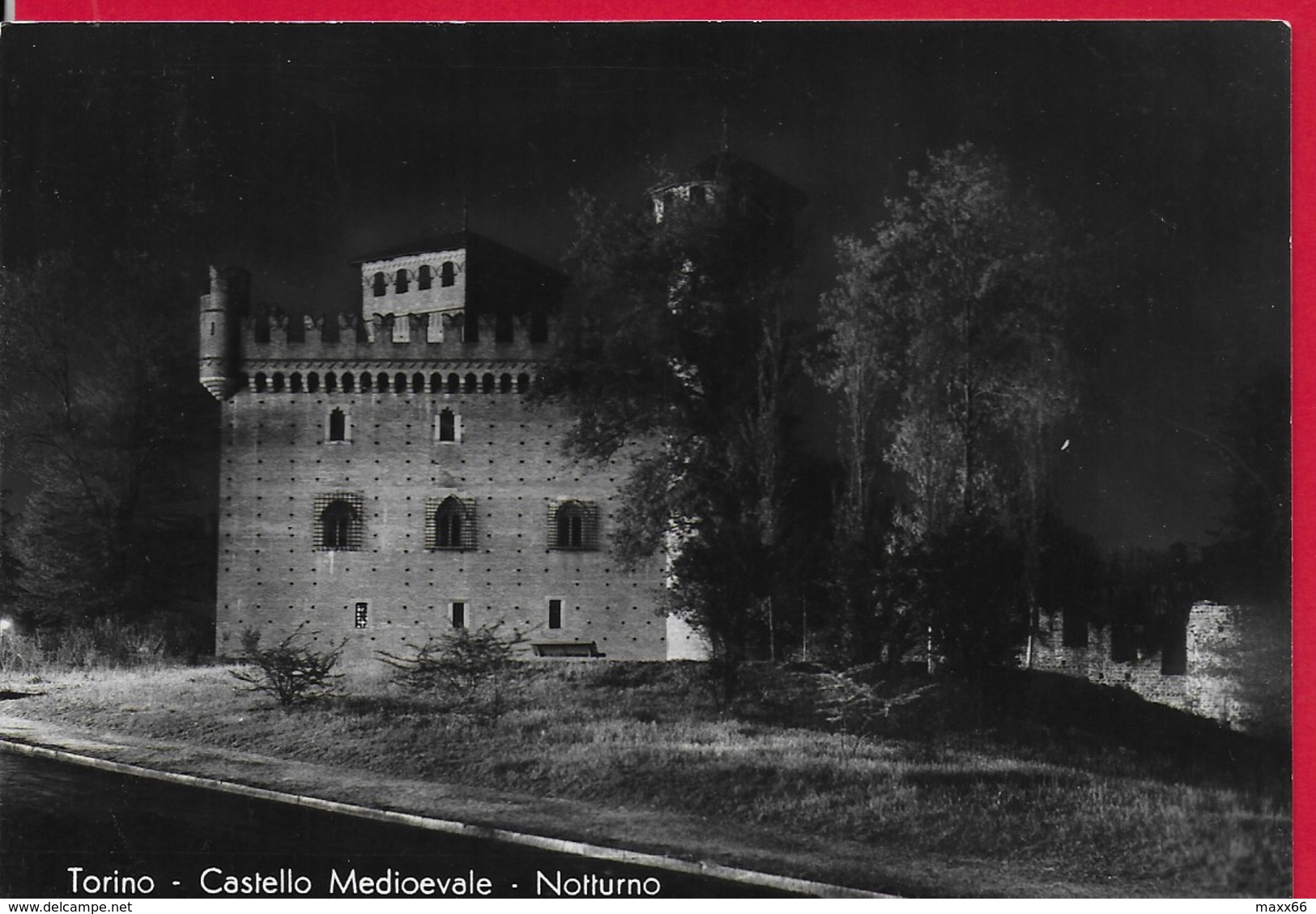 CARTOLINA VG ITALIA - TORINO - Castello Medioevale - Notturno - 10 X 15 - ANN. 1953 - Castello Del Valentino