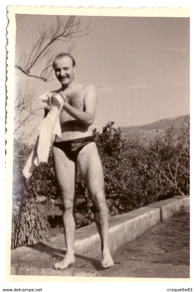 JEUNE HOMME MILITAIRE EN ALGERIE A   PALESTRO  1957 - Lieux