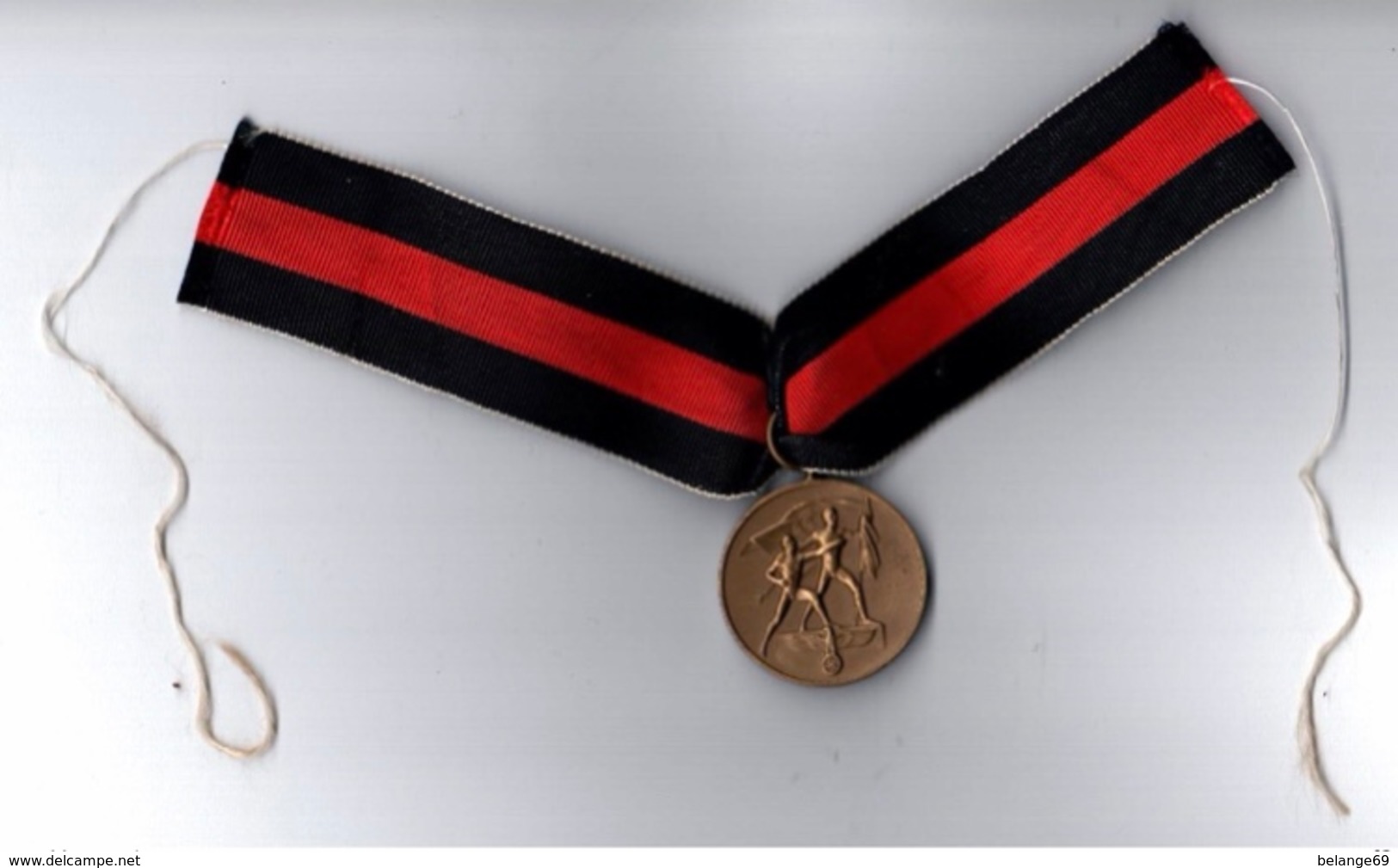 Medaille En Bronze - Armee Allemande - WWII - Germania