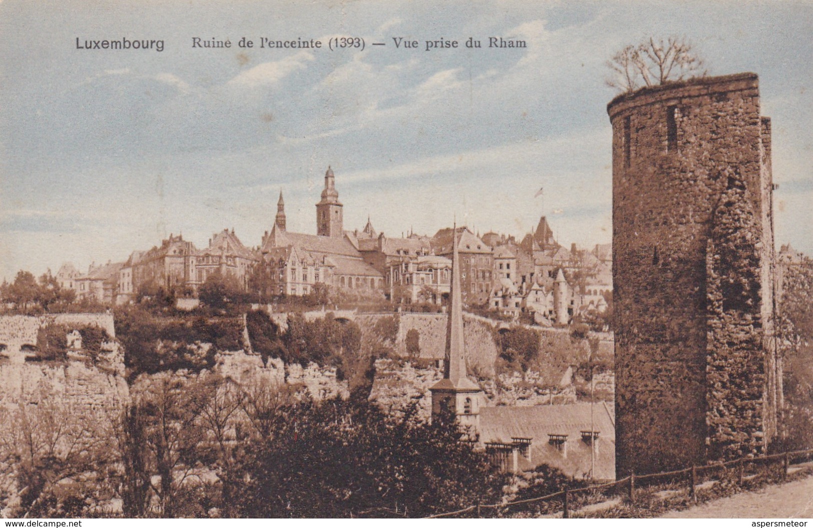 LUXEMBOURG. RUINE DE L'ENCEINTE (1393) VUE PRISE DU RHAM. ED H GUGGENHEIM & CO. CIRCULEE CIRCA 1930s  - BLEUP - Otros & Sin Clasificación