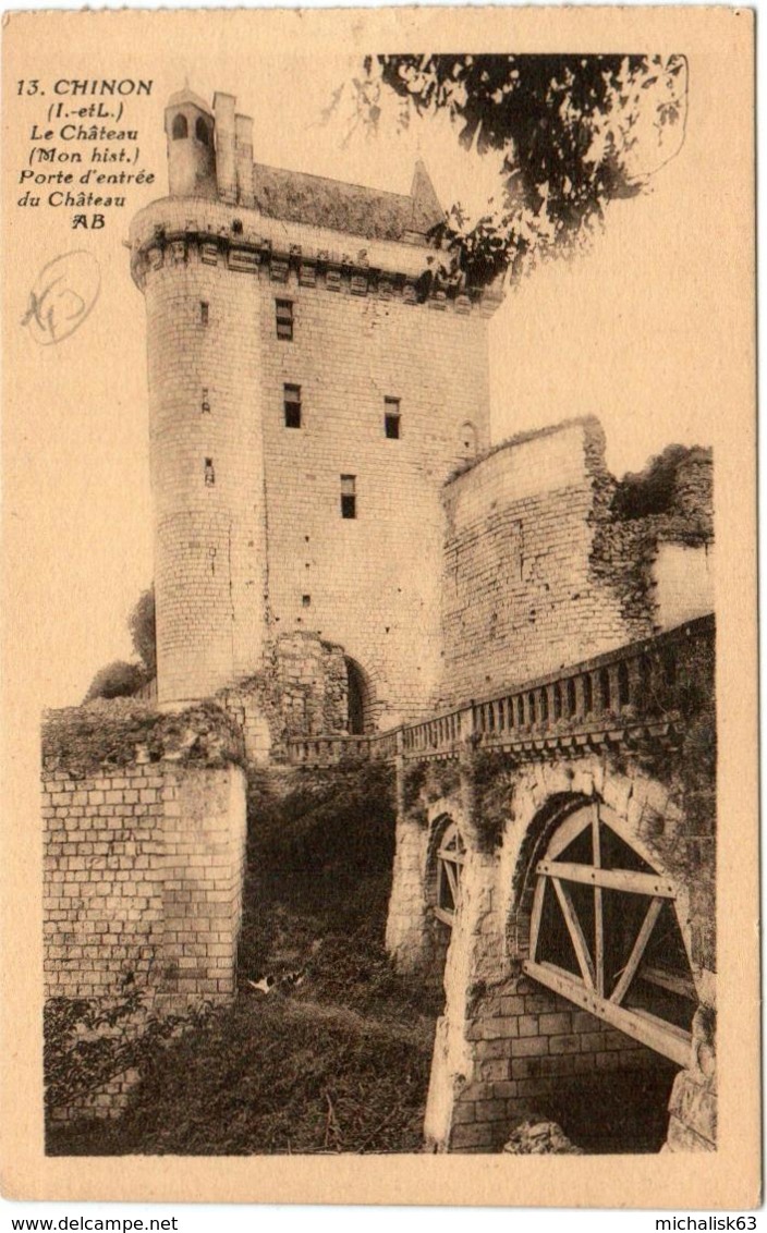 6BX 427. CHINON - LE CHATEAU - Chinon