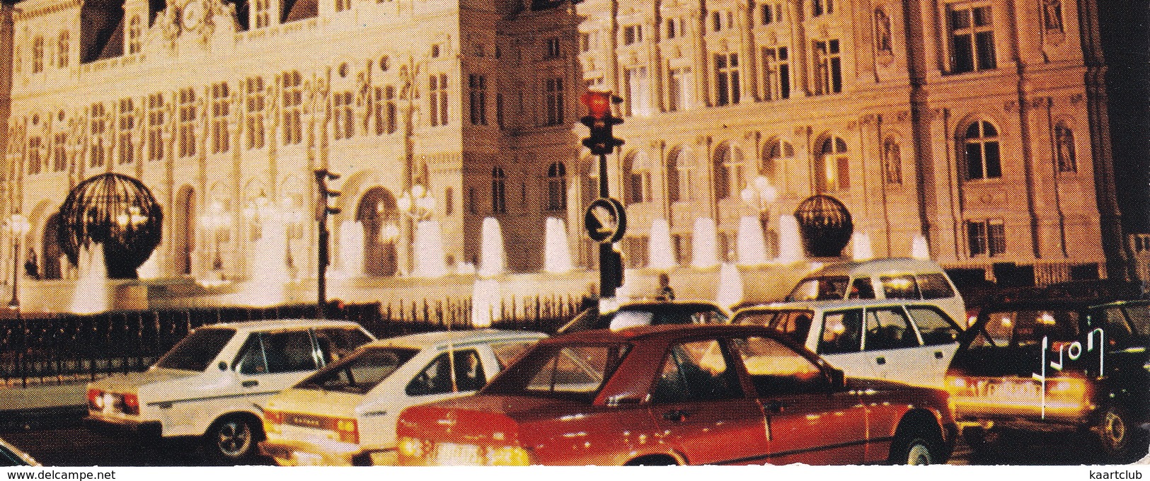 Paris: MERCEDES 190 W201, DATSUN CHERRY '79, FIAT 131 SUPERMIRAFIORI, TALBOT SAMBA - L'Hotel De Ville, La Nuit - Toerisme