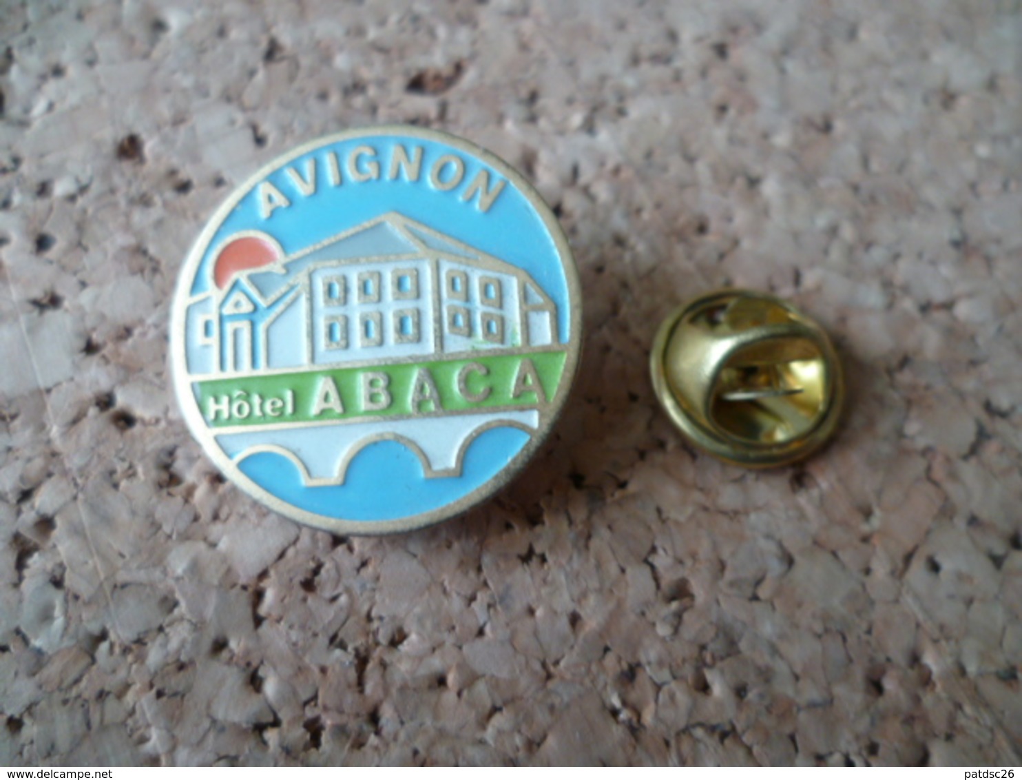 PIN'S AVIGNON  HOTEL ABACA - Villes