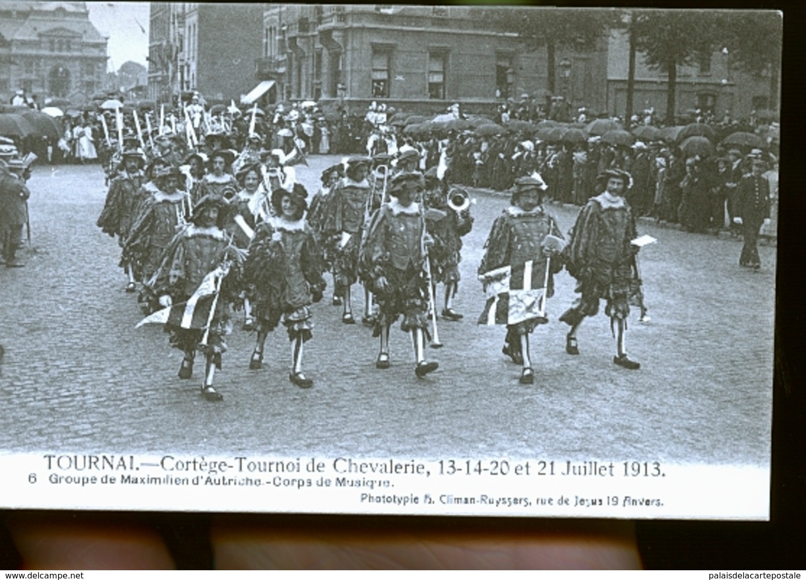 TOURNAI  CORTEGE             JLM - Doornik