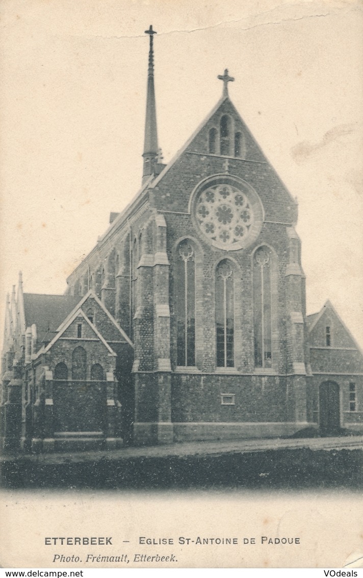 CPA - Belgique - Brussels - Bruxelles - Etterbeek - Eglise St-Antoine De Padoue - Etterbeek