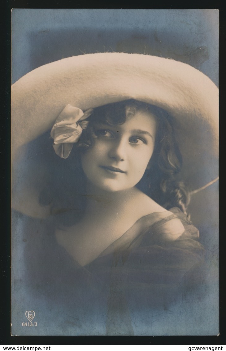 BELLE FILLETTE   MOOI MEISJE    CARTE PHOTO  FOTOKAART - Femmes