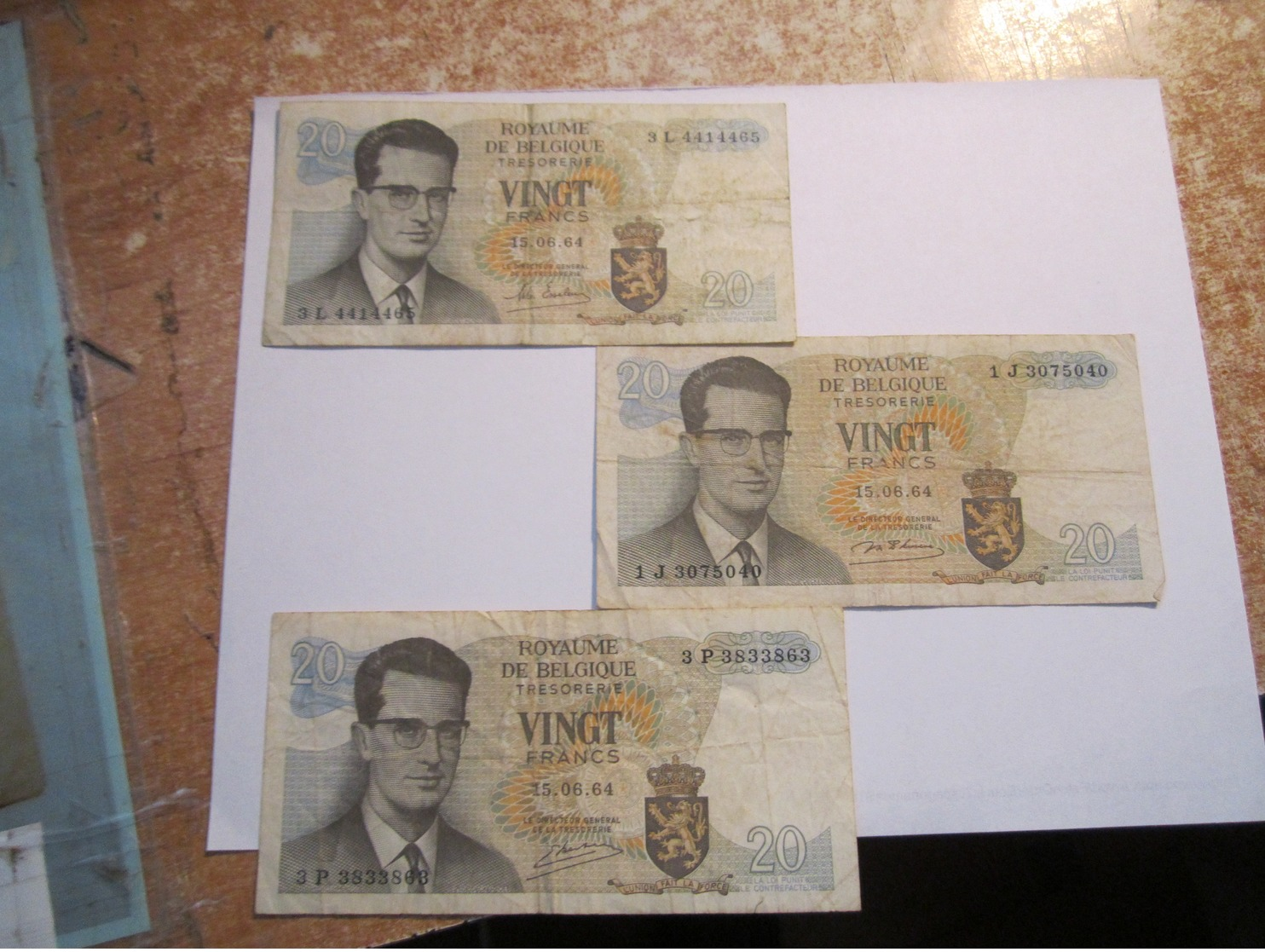 --------3- Billets Belge 20 Francs Belgique(( 16/06/64 ))-signature-différente------ - 20 Francs