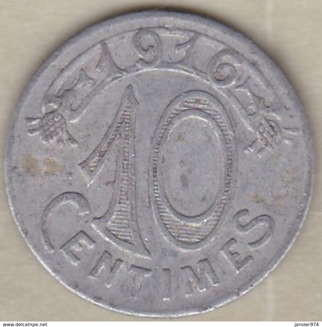 13. Bouche Du Rhône. Marseille. Chambre De Commerce. 10 Centimes 1916, En Aluminium - Noodgeld