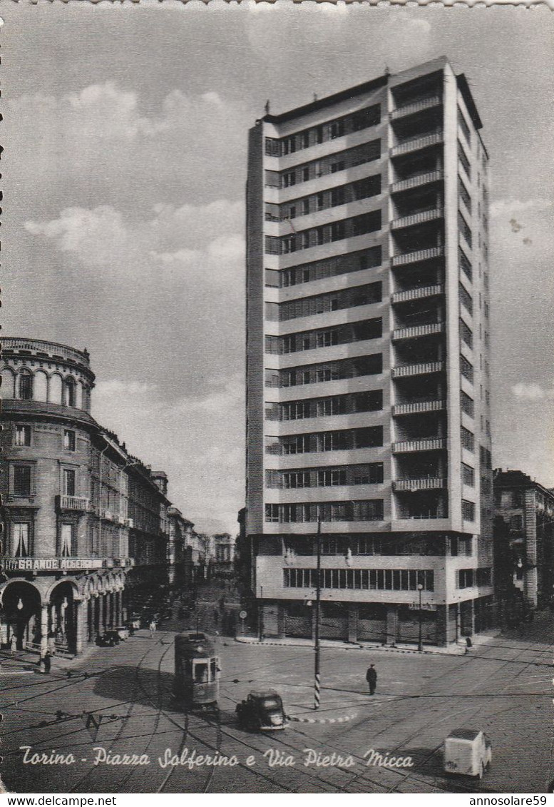 CARTOLINA: TORINO - PIAZZA SOLFERINO E VIA PIETRO MICCA (MOVIMENTATA, AUTO D'EPOCA) - VIAGGIATA - F/G - B/N - LEGGI - Piazze