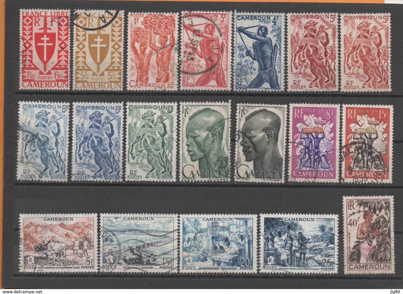 Cameroun 1941-56 19 Timbres Oblitérés - Gebraucht