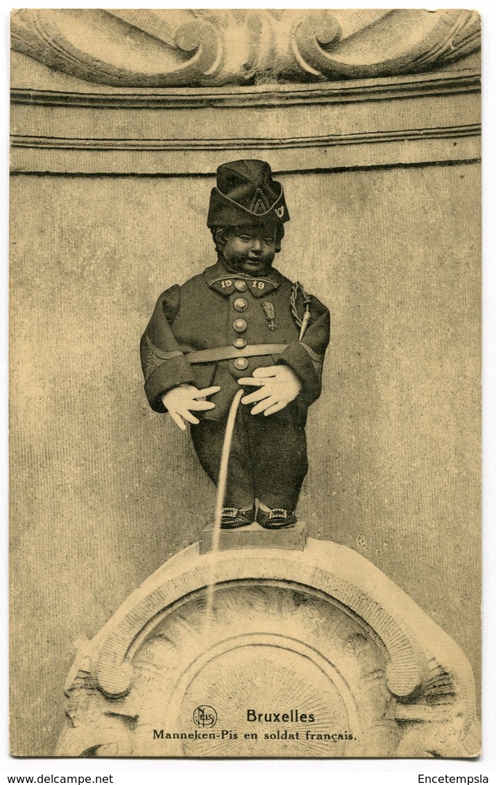 CPA - Carte Postale - Belgique - Bruxelles - Manneken-Pis En Soldat Français (C8560) - Beroemde Personen