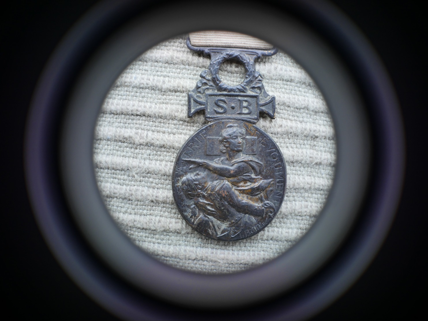 Médaille De La Société De Secours Aux Blessés Militaires, SBM, Médaille Et Ruban. - 1914-18