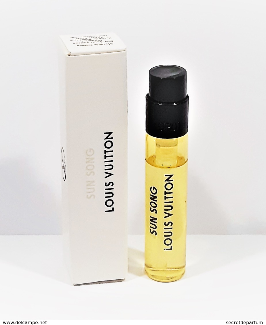 échantillons De Parfum Tubes Sur Cartes  SUN SONG  De LOUIS VUITTON  EDT  Spray Tube 2 Ml - Campioncini Di Profumo (testers)