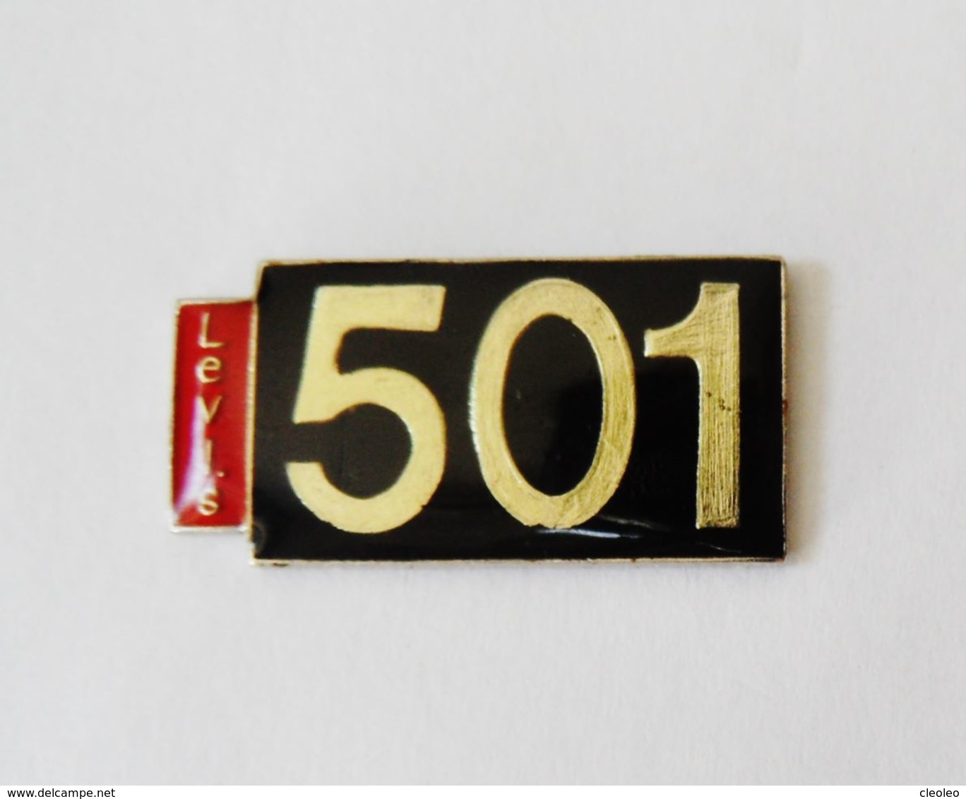 Pin's Jean's LEVIS 501 - VR/1 - Trademarks