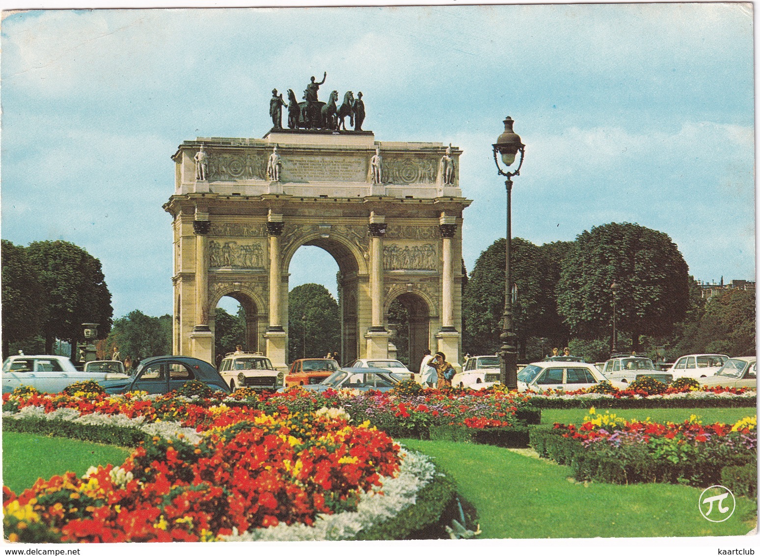 Paris: CITROËN 2CV, PEUGEOT 404, BREAK, PANHARD 24CT, FIAT 128, 125S, RENAULT 10  - L'Arc De Triomphe Du Carrousel - Toerisme