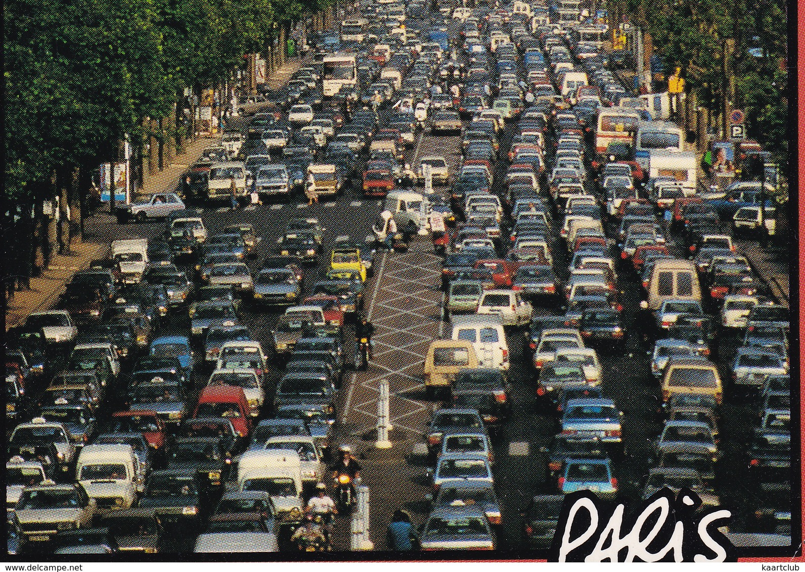 Paris: SIMCA 1100VF, RENAULT 4-COMBI, 5, 14, PEUGEOT 305, 104, CITROËN 2CV  + 100 VOITURES - L'Arc De Triomphe - PKW