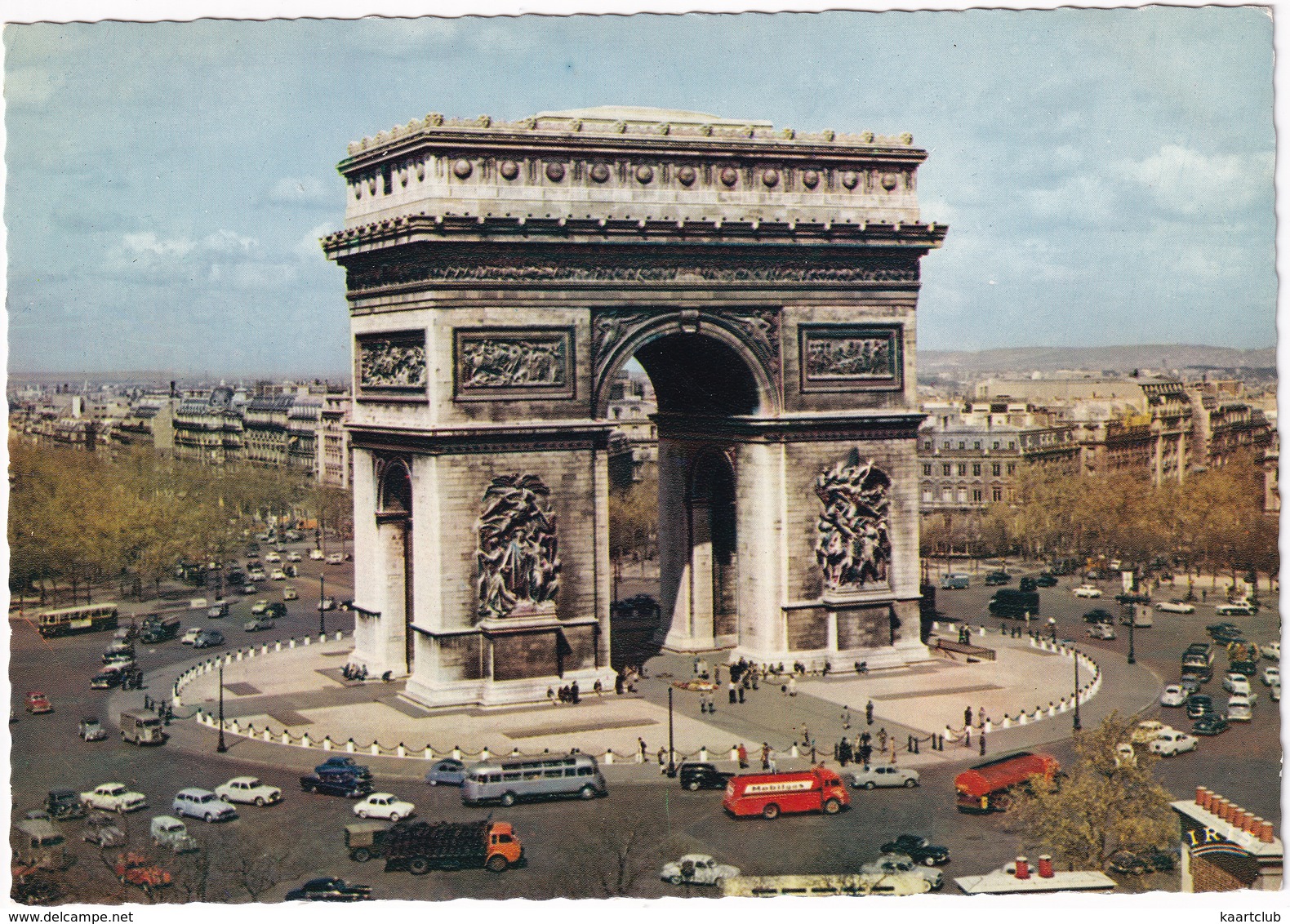 Paris: CITROËN TUBE HY, TRACTION AVANT, DS, PEUGEOT 403, BREAK, 'MOBILGAS' PETROLIER, RENAULT DAUPHINE - L'Arc - Toerisme