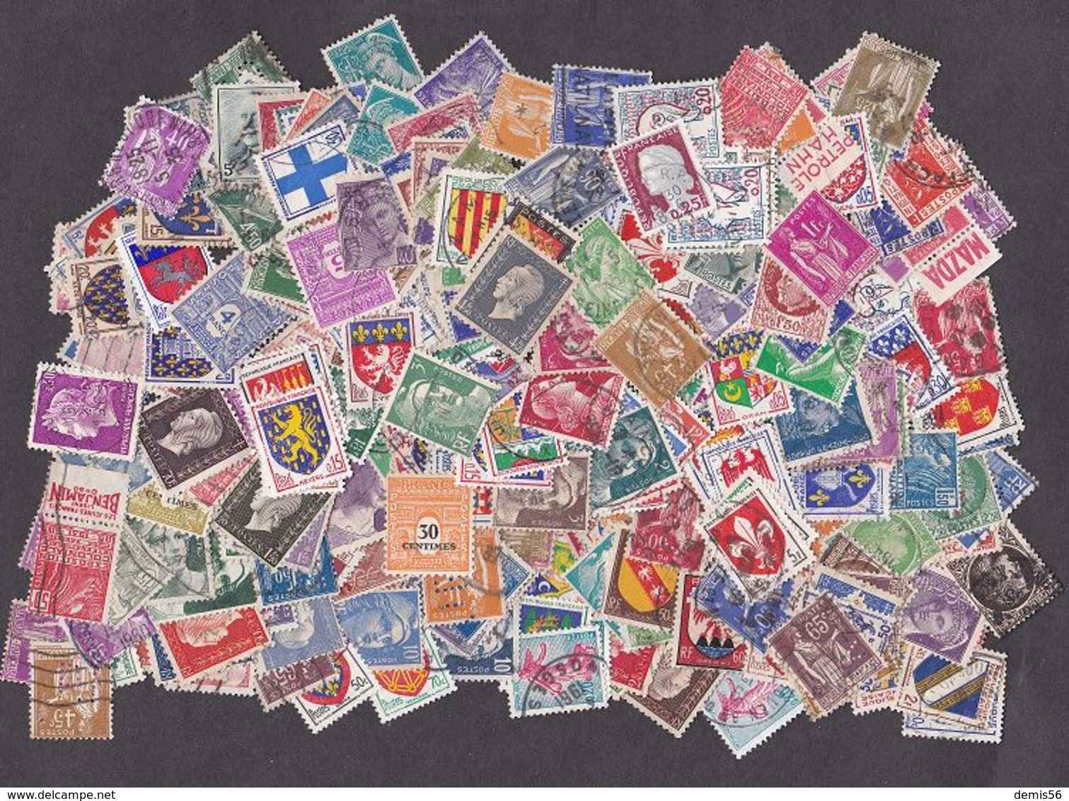 FRANCE OBLITERE.VRAC DE 650 TIMBRES PETITS FORMATS TOUS DIFFERENTS - Other & Unclassified