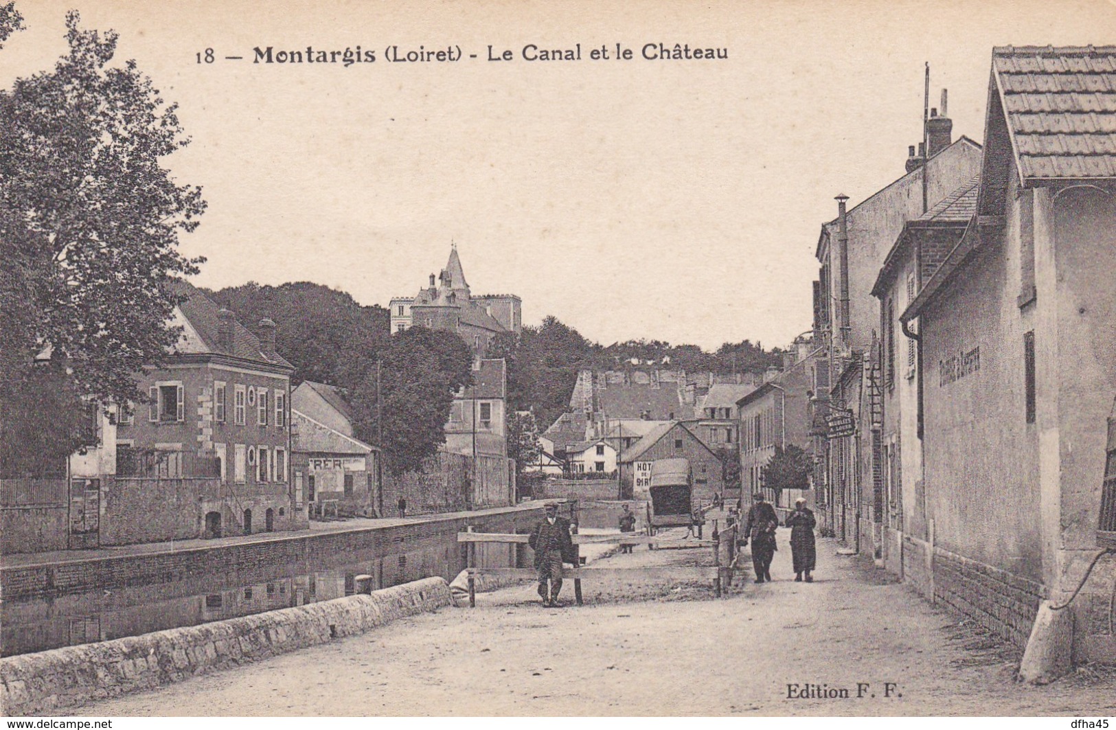 Montargis : Le Canal Et Le Château - Montargis