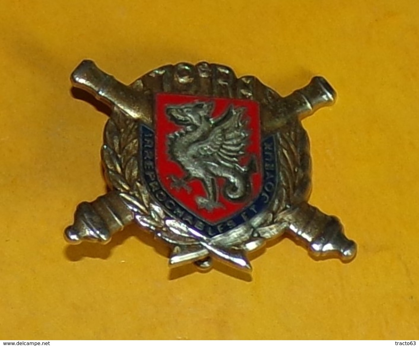 19° Régiment D’Artillerie, Dragon Gravé, FABRICANT DRAGO PARIS ,HOMOLOGATION 323,  BON ETAT VOIR PHOTO  . POUR TOUT RENS - Armée De Terre