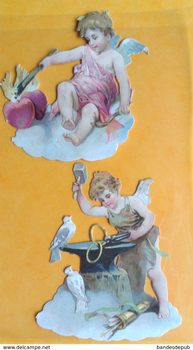 Chromo Decoupis Gaufré Circa 1890 Angelot Ange Forgeron Coeur  7,5 Cm - Angeli