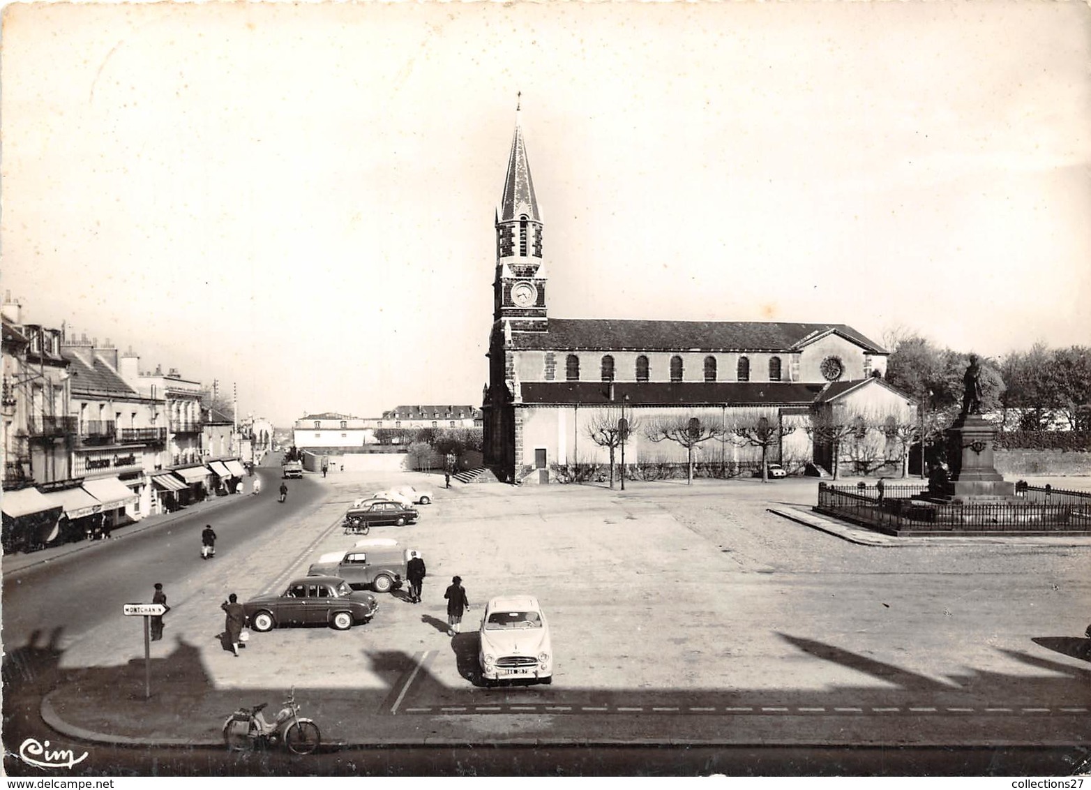 71-LE-CREUSOT- PLACE SCHNEIDER - Le Creusot