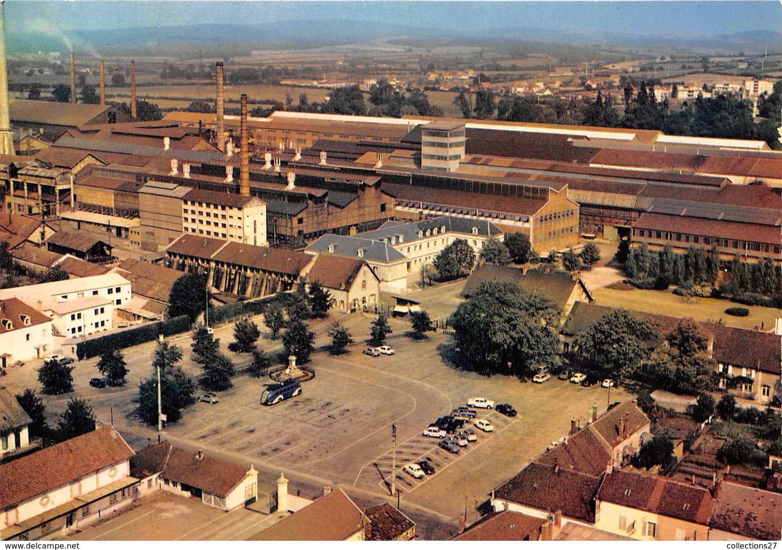 71-GUEUGNON- PLACE DES FORGES , VUE AERIENNE - Gueugnon