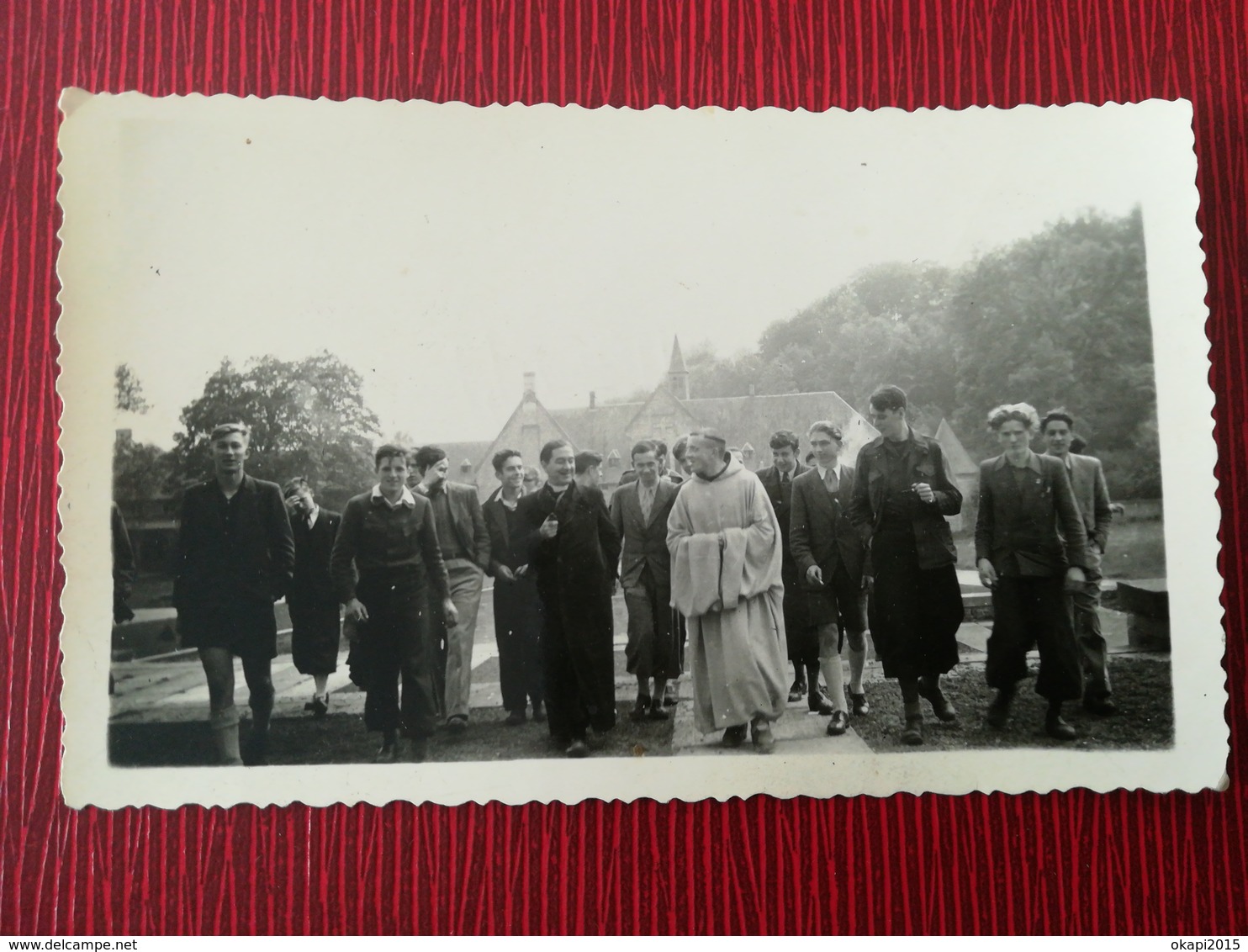 CDV PHOTOGRAPHE BRAINE L ' ALLEUD BRABANT WALLON BELGIQUE COMMUNIANTS EN 1945 RETRAITE RETHORIQUE 27 PHOTOS DE FAMILLE - Persone Anonimi