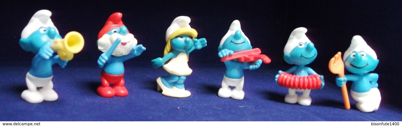 Kinder 2001 : Série Schtroumpfs Comportant 8 Figurines Individuelles. ( SUPERBE ! ) - Sets