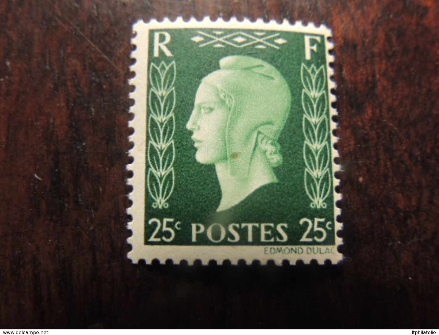 N° 701 D  MARIANNE DE DULAC   COTE  45€  LUXE  NEUF **    MICRO POINT NOIR D ORIGINE - 1944-45 Marianne De Dulac