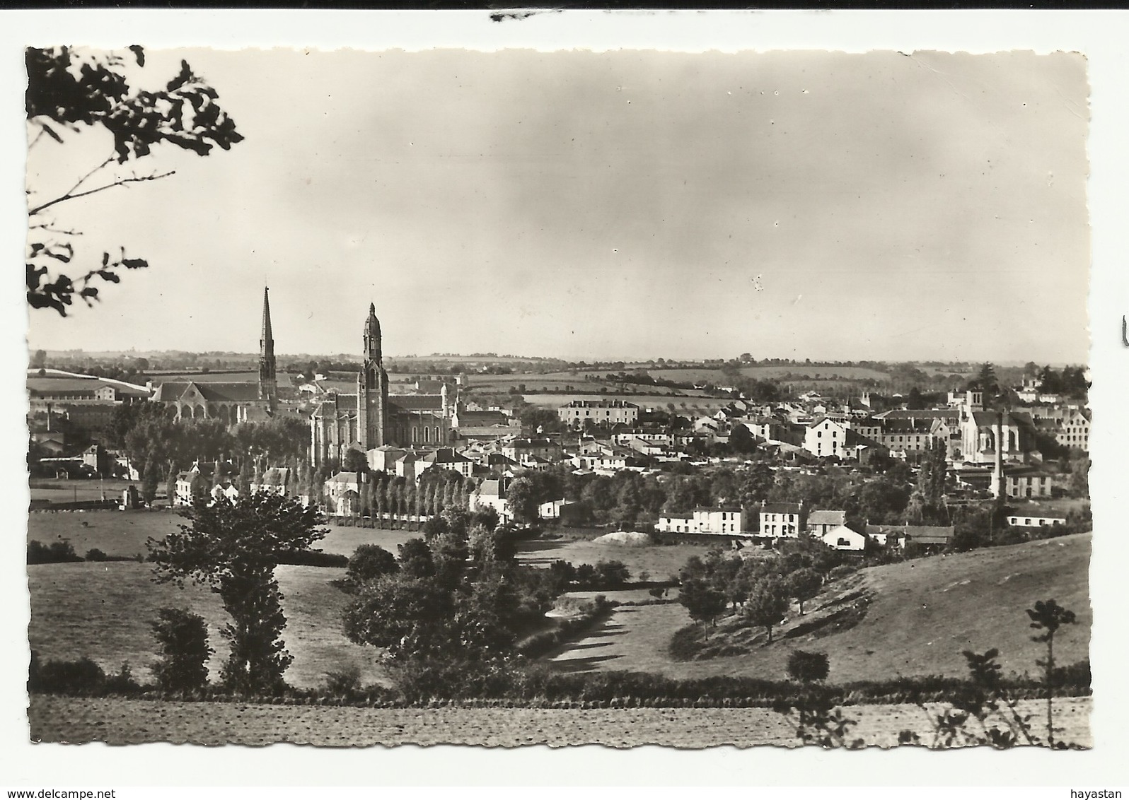 LOT DE 39 CARTES POSTALES DE VENDEE 85