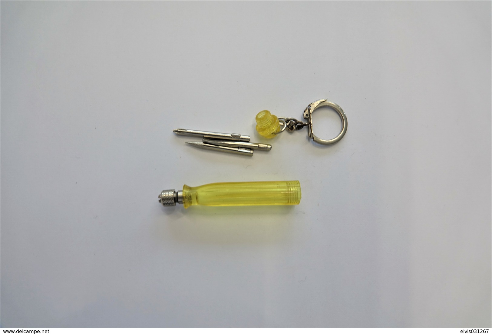 Vintage KEYCHAIN : MINIATURE TOOL SCREWDRIVER - RaRe - 1970's - Porte-cles - Porte-clefs