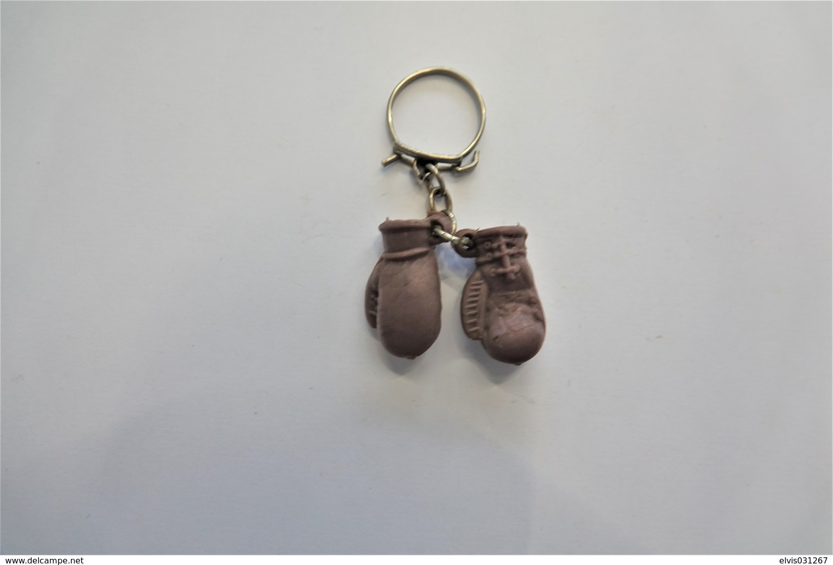 Vintage KEYCHAIN : BOXING GLOVES - RaRe - 1970's - Porte-cles - Porte-clefs