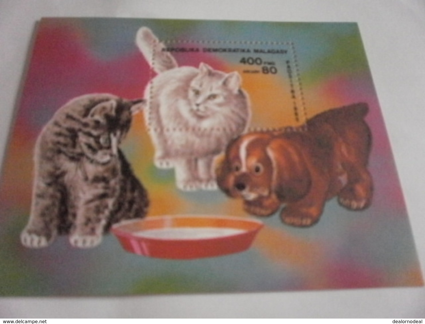 Miniature Sheet Perf Pets Cats And Dogs - Madagascar (1960-...)