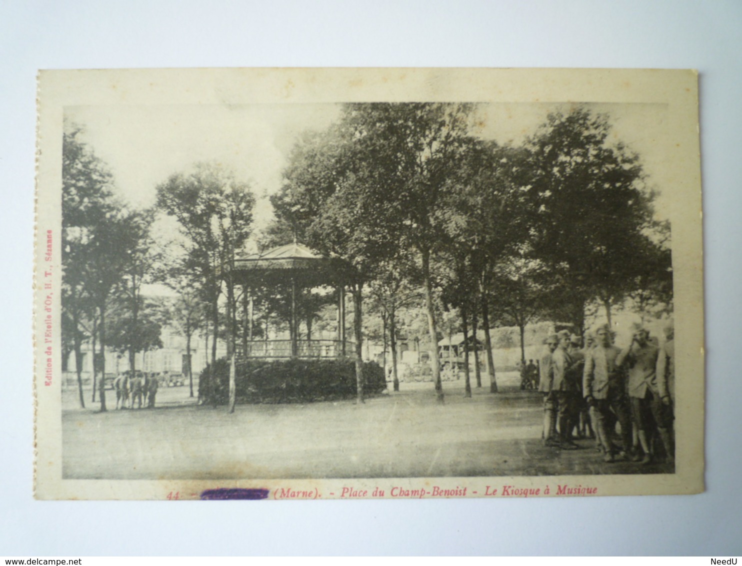 GP 2019 - 1234  SEZANNE  (Marne)  :  Place Du Champ-Benoist  -  Le KIOSQUE à MUSIQUE   1918    XXX - Sezanne