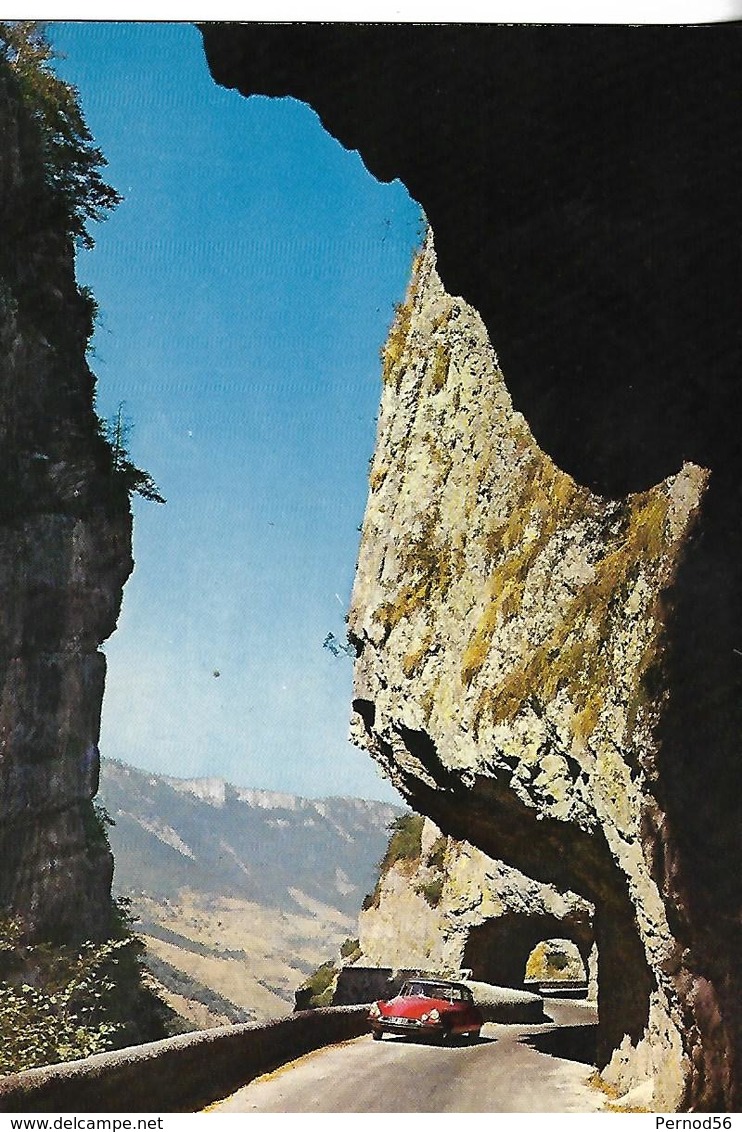 CITROEN DS Rouge  Dans Le VERCORS Rte Des Grands Goulets Ed : KODAK ANDRE - PKW