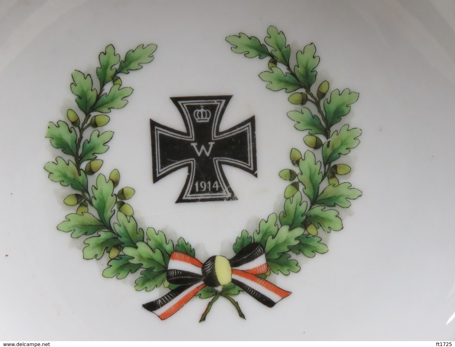 SUPERBE PLAT PATRIOTIQUE ALLEMAND EN PORCELAINE GUERRE 1914 / 1918 . - 1914-18